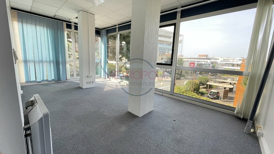 LOCATION-BUREAUX-SAINT LAURENT DU VAR-METROPOLE COMMERCES