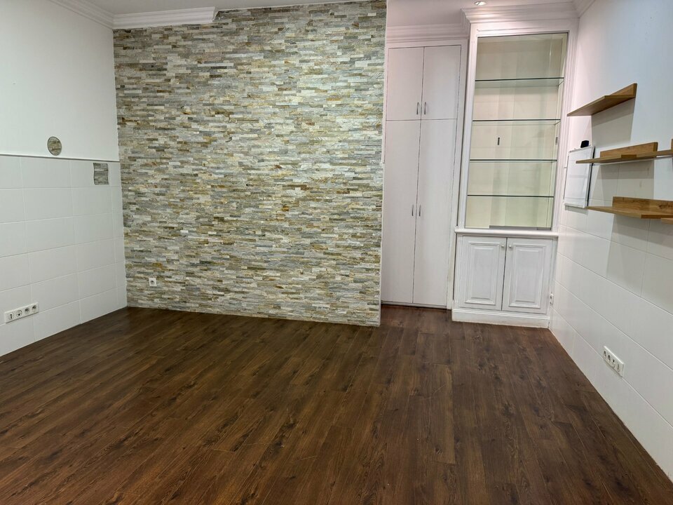 LOCATION-LOCAL COMMERCIAL--NICE-METROPOLE COMMERCES