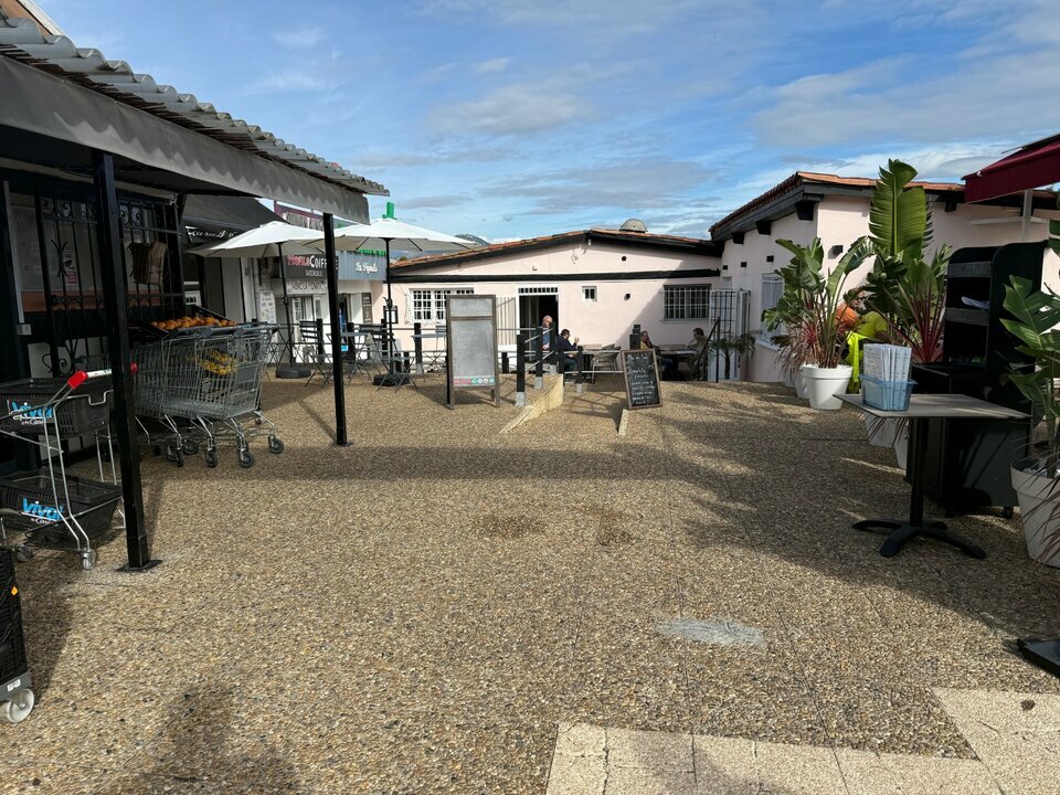 LOCATION-LOCAL COMMERCIAL--NICE-METROPOLE COMMERCES