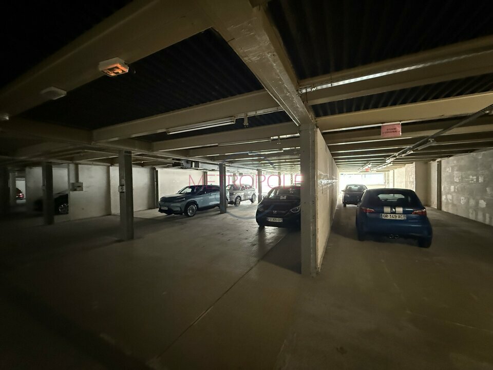 LOCATION-LOCAL COMMERCIAL--NICE-METROPOLE COMMERCES