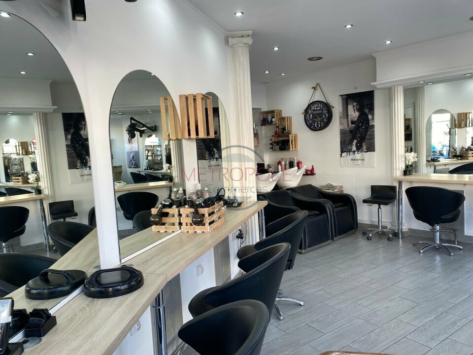 LOCATION-LOCAL COMMERCIAL--CAGNES-SUR-MER-METROPOLE COMMERCES