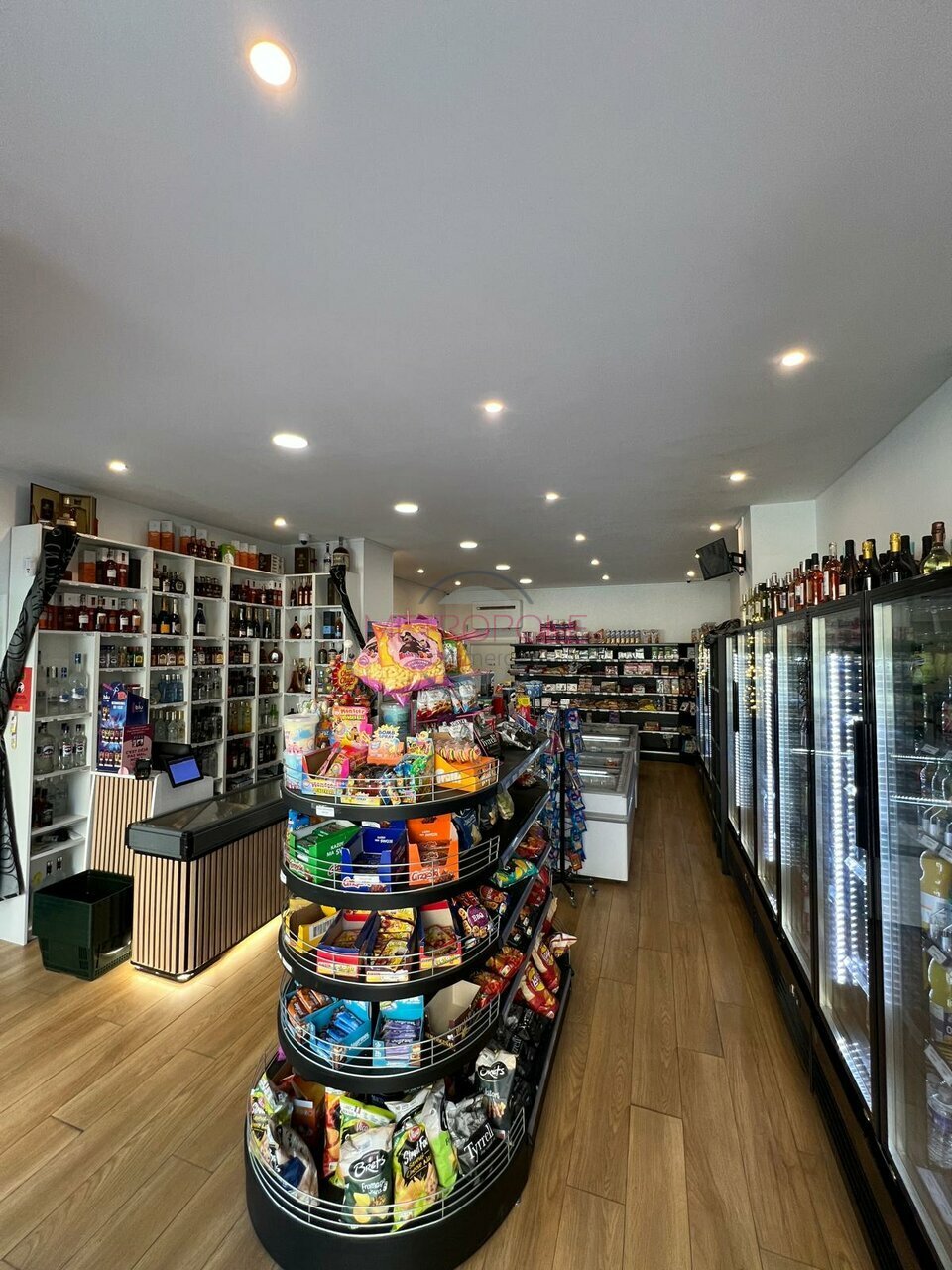 LOCATION-LOCAL COMMERCIAL--NICE-METROPOLE COMMERCES