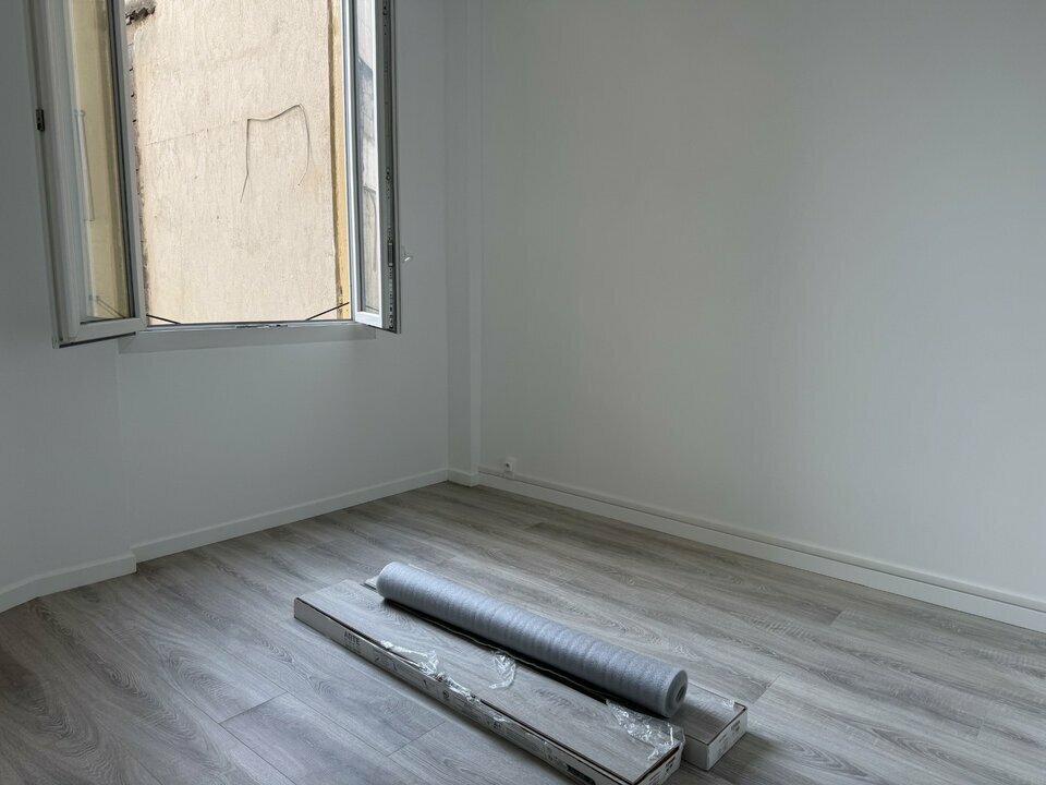 LOCATION-LOCAL COMMERCIAL--NICE-METROPOLE COMMERCES